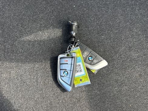 Used 2023 BMW 330i Sedan w/ M Sport Package image 26