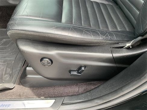 Used 2019 Jeep Grand Cherokee Limited X image 23