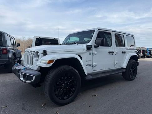 Used 2023 Jeep Wrangler Unlimited Sahara w/ Dual Top Group AWD/4WD image 7