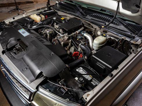 Used 2005 Chevrolet Silverado 3500 LT w/ Heavy-Duty Power Package image 34