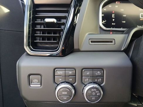 New 2026 GMC Sierra 2500 AT4 image 25