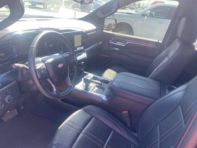 Used 2024 Chevrolet Silverado 1500 High Country w/ Technology Package AWD/4WD image 18
