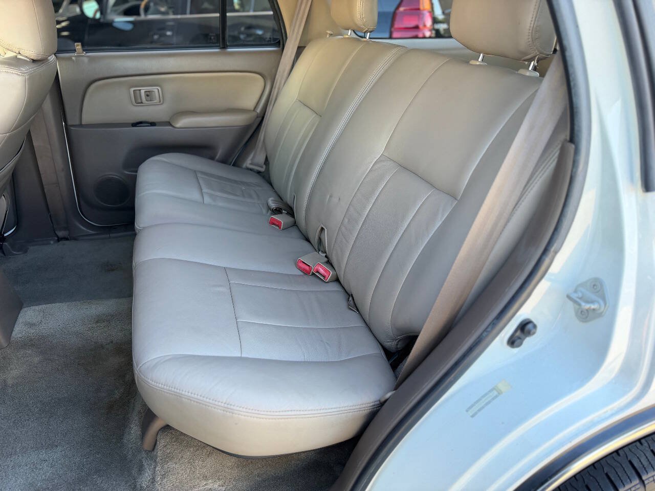Used 2002 Toyota 4Runner SR5 w/ Upgrade Value Pkg 2 RWD image 13