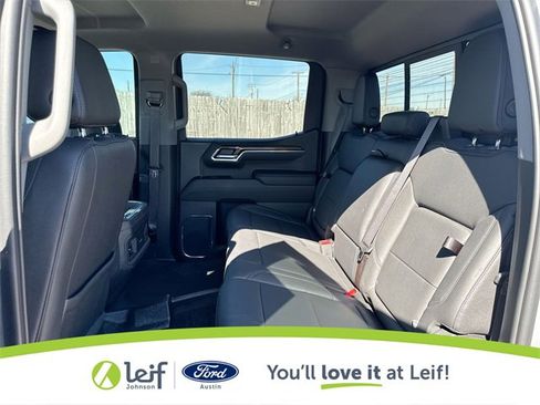 Used 2024 Chevrolet Silverado 1500 LT Trail Boss w/ Convenience Package II image 29