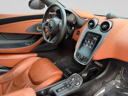 Used 2016 McLaren 570S Coupe RWD image 28
