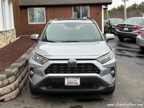 Used 2019 Toyota RAV4 XLE w/ Convenience Package image 14