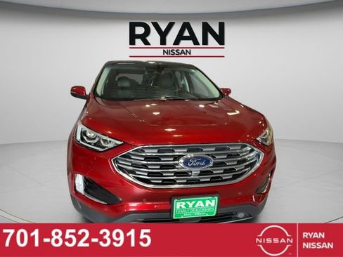 Used 2019 Ford Edge Titanium w/ Equipment Group 301A AWD/4WD image 8