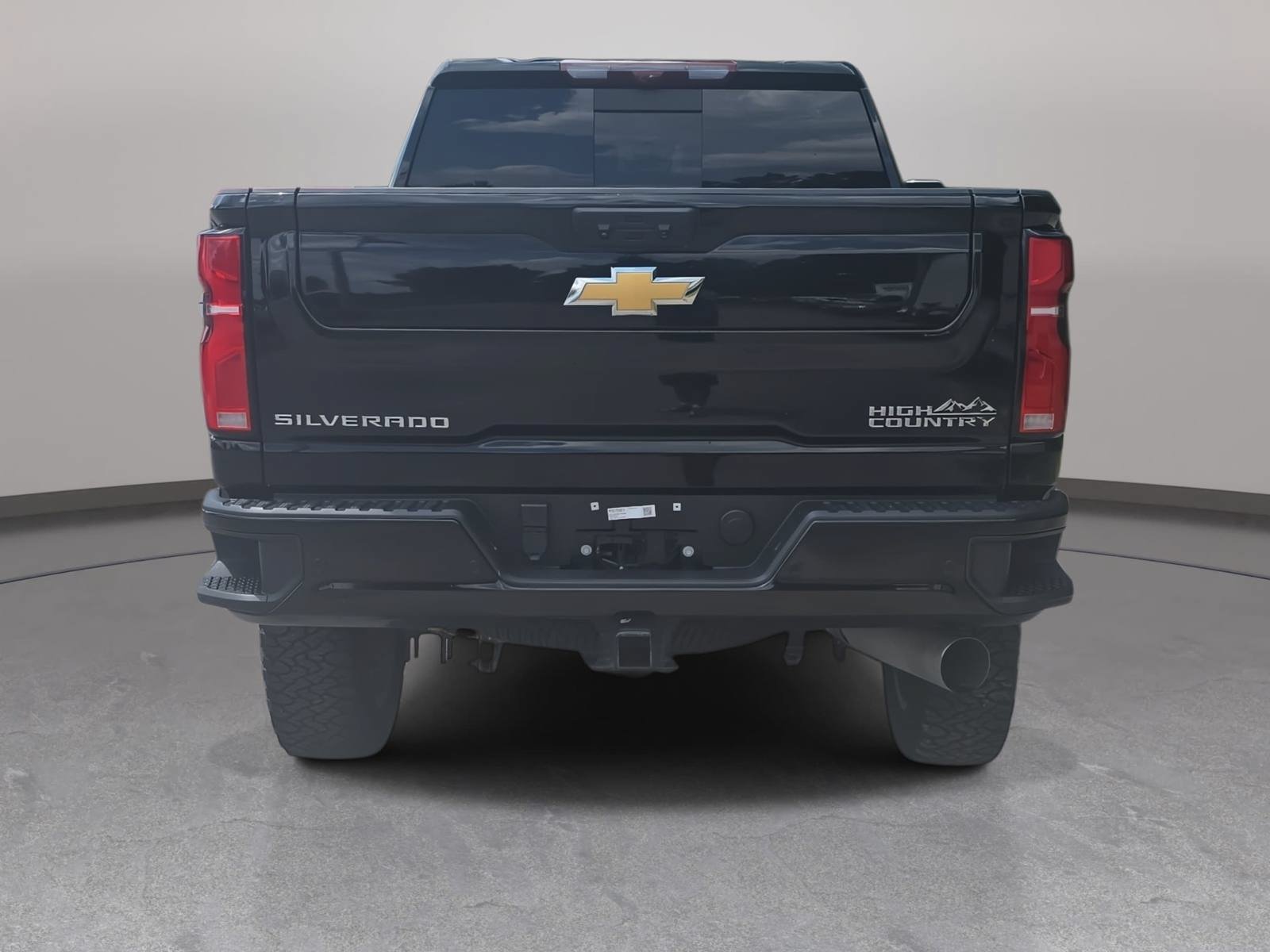 Used 2024 Chevrolet Silverado 2500 High Country w/ High Country Premium Package AWD/4WD image 6
