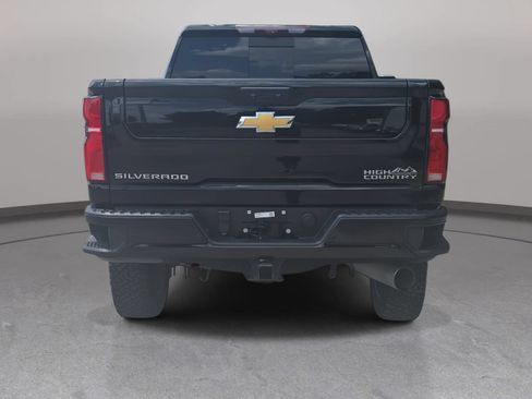 Used 2024 Chevrolet Silverado 2500 High Country w/ High Country Premium Package AWD/4WD image 6