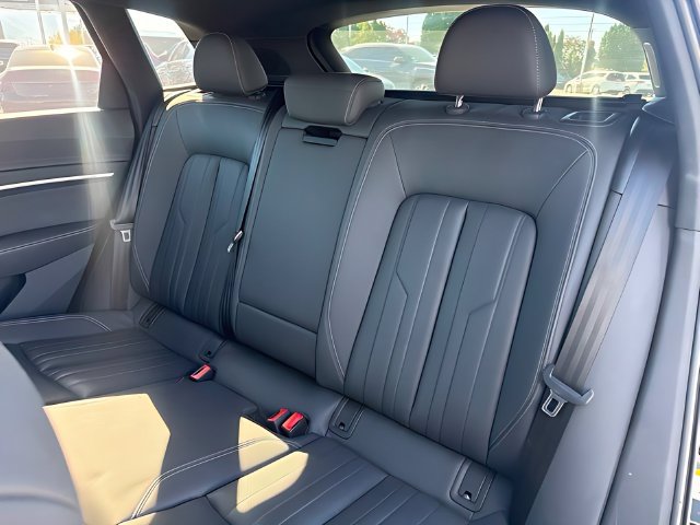 Used 2024 Audi Q8 e-tron Premium Plus w/ Premium Plus Package AWD/4WD image 20
