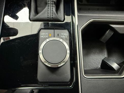 Used 2025 Toyota Tundra SR5 w/ SR5 Premium Package image 22