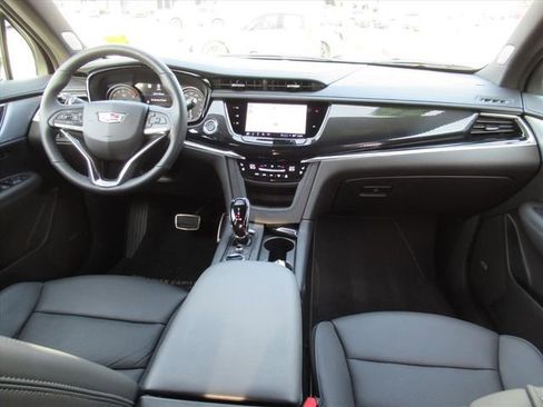 Certified 2025 Cadillac XT6 Sport w/ LPO, Red Accent Package image 13