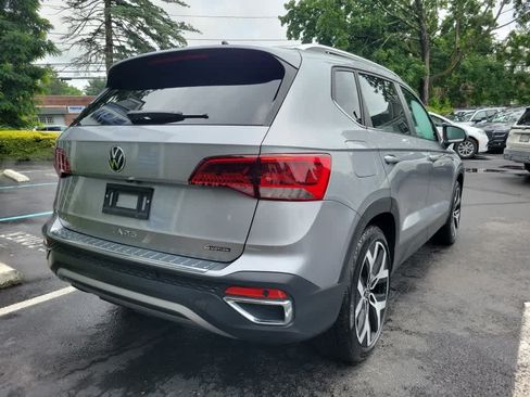 Used 2023 Volkswagen Taos SEL AWD/4WD image 3