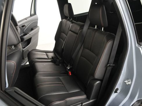 Used 2022 Honda Pilot TrailSport image 34