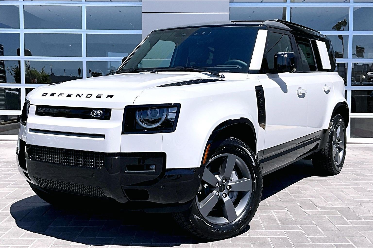 New 2026 Land Rover Defender 110 X-Dynamic SE AWD/4WD image 1