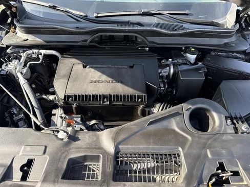 Used 2024 Honda Pilot Touring image 12