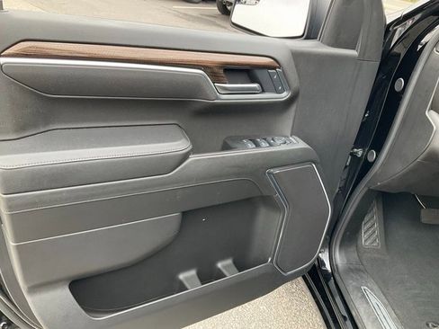 Used 2025 Chevrolet Silverado 1500 LT image 7