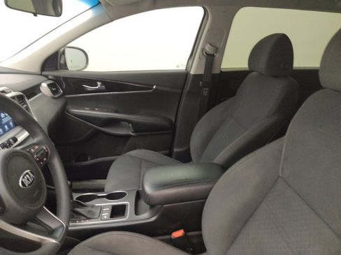 Used 2018 Kia Sorento LX image 17