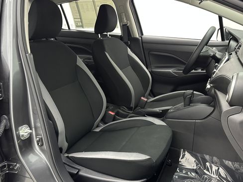 Used 2025 Nissan Versa S image 33
