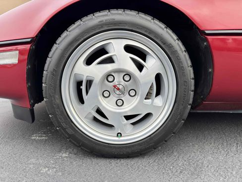 Used 1990 Chevrolet Corvette Coupe image 20