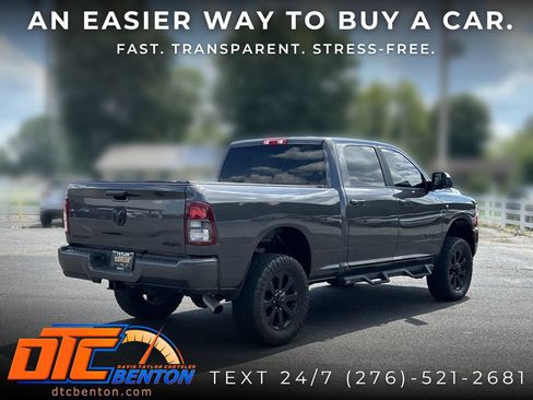 Used 2022 RAM 2500 Big Horn w/ Night Edition AWD/4WD image 3