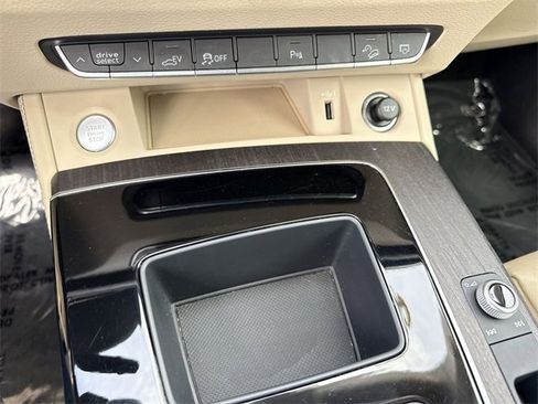 Used 2024 Audi Q5 e Premium Plus image 21