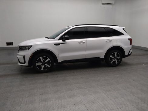Used 2023 Kia Sorento S FWD image 2