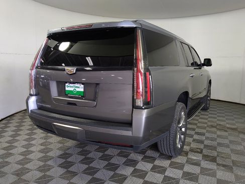 Used 2019 Cadillac Escalade ESV Premium Luxury w/ Escalade Sport Edition AWD/4WD image 7