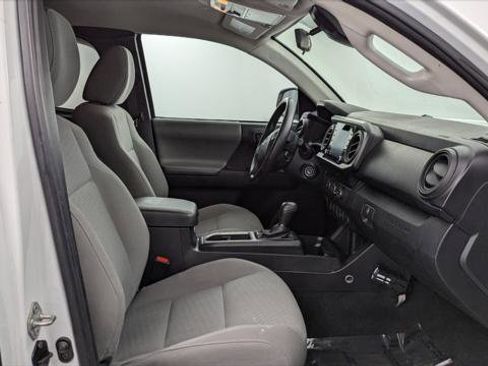 Used 2020 Toyota Tacoma SR image 16