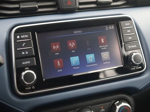 Certified 2025 Nissan Versa SV w/ Trunk Package FWD image 15