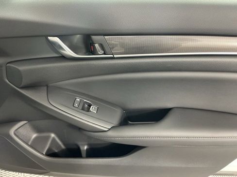Used 2022 Honda Accord Sport image 13