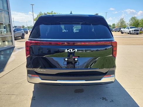 New 2026 Kia Carnival SX FWD image 6
