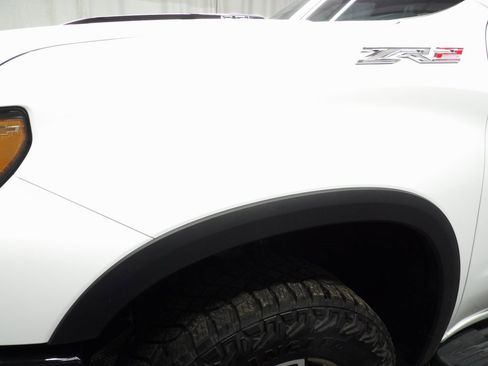 Used 2024 Chevrolet Silverado 1500 ZR2 w/ Technology Package image 32