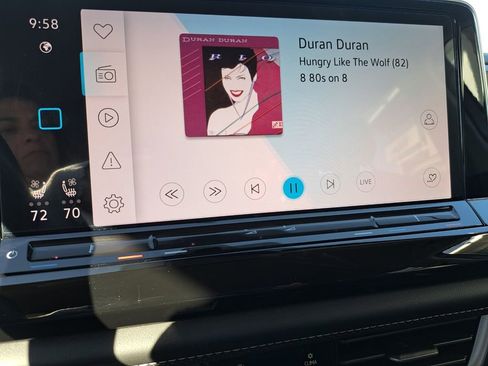 Used 2024 Volkswagen Atlas SE w/ Black Wheel Package image 10