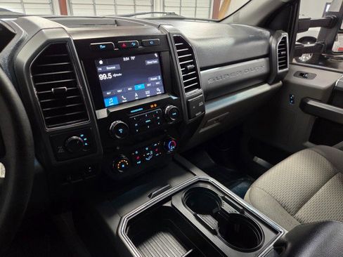 Used 2019 Ford F250 XLT w/ XLT Premium Package AWD/4WD image 51