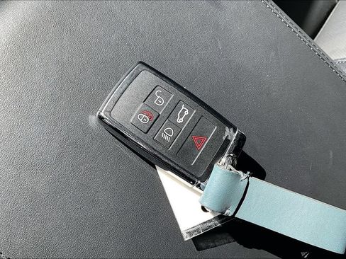 Used 2023 Land Rover Defender 110 X-Dynamic SE AWD/4WD image 12