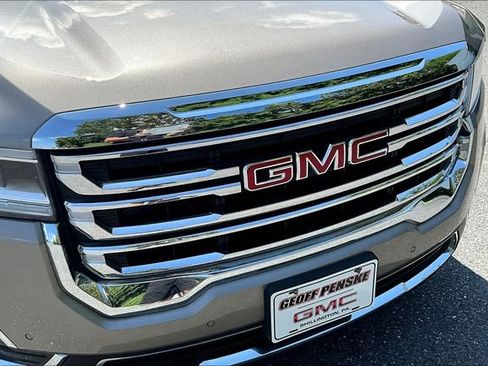 Certified 2023 GMC Acadia SLE image 30