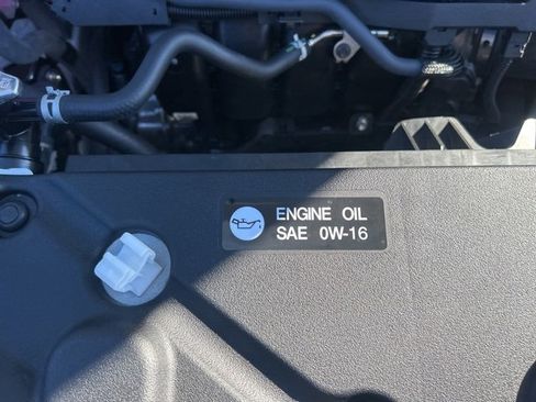 Used 2025 Toyota Sienna LE image 14