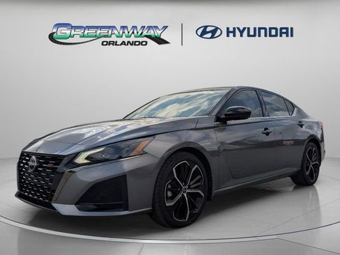 Used 2024 Nissan Altima 2.5 SR FWD image 4