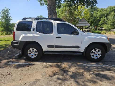 Used 2005 Nissan Xterra Off-Road AWD/4WD image 7
