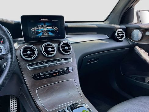 Used 2019 Mercedes-Benz GLC 300 4MATIC image 22