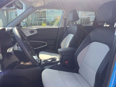 Used 2024 Kia Soul GT-Line FWD image 10