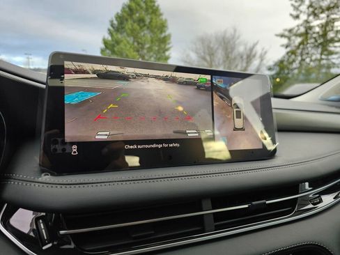 New 2025 INFINITI QX60 Luxe image 32