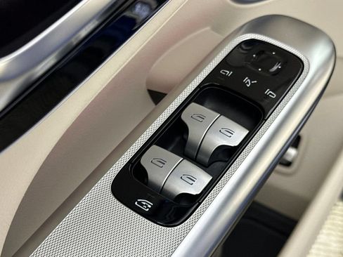 Certified 2025 Mercedes-Benz GLC 300 4MATIC image 15
