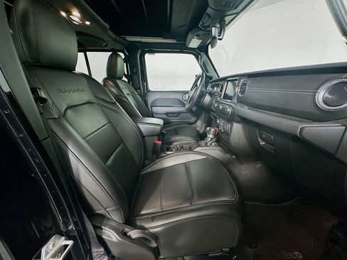 Used 2023 Jeep Wrangler Sahara w/ Cold Weather Group image 32