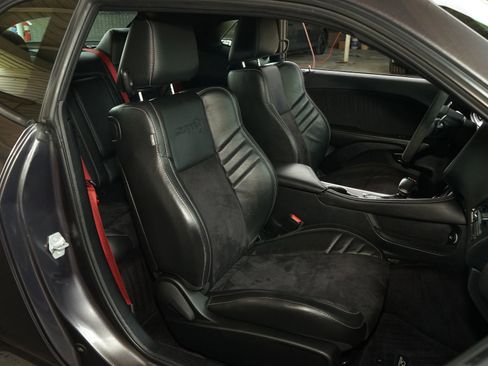 Used 2019 Dodge Challenger SRT Hellcat Redeye image 9