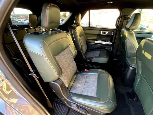 Used 2022 Ford Explorer Timberline image 19