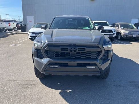 Used 2025 Toyota Tacoma TRD Off-Road w/ TRD Off Road Upgrade Package image 2