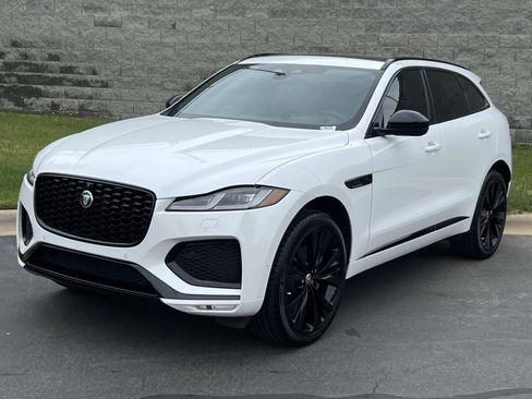 Certified 2026 Jaguar F-PACE R-Dynamic S AWD/4WD image 2