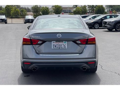 Used 2021 Nissan Altima 2.5 SR FWD image 5